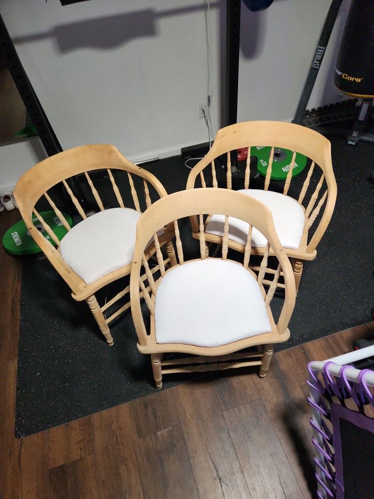 Set Of 4 Classic Antique