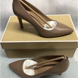 Michael Kors Dorothy Flex Pump Leather (US 6.5M)