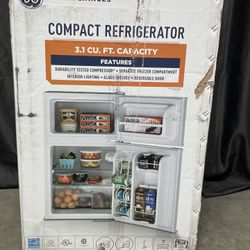 Mini Fridge GE 3.1 Cuft New Mini Refrigerator
