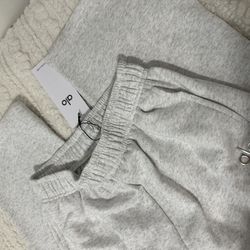Alo woman sweats