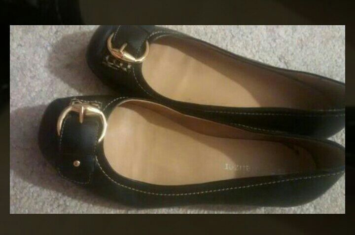 Black&Gold Naturalizer flats