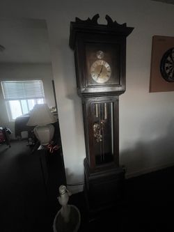 Grandfather clock 