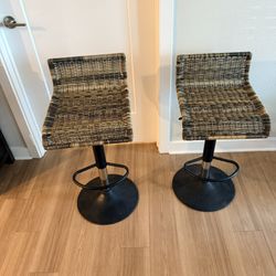 Set of 2 Wicker Adjustable Bar Stools – Modern Design