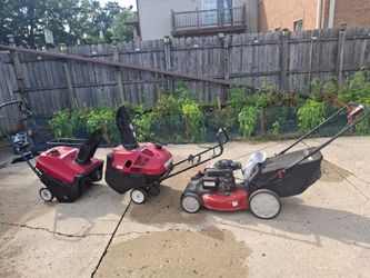 Snow blower Handa 2 unit 1 Toro lawnmower