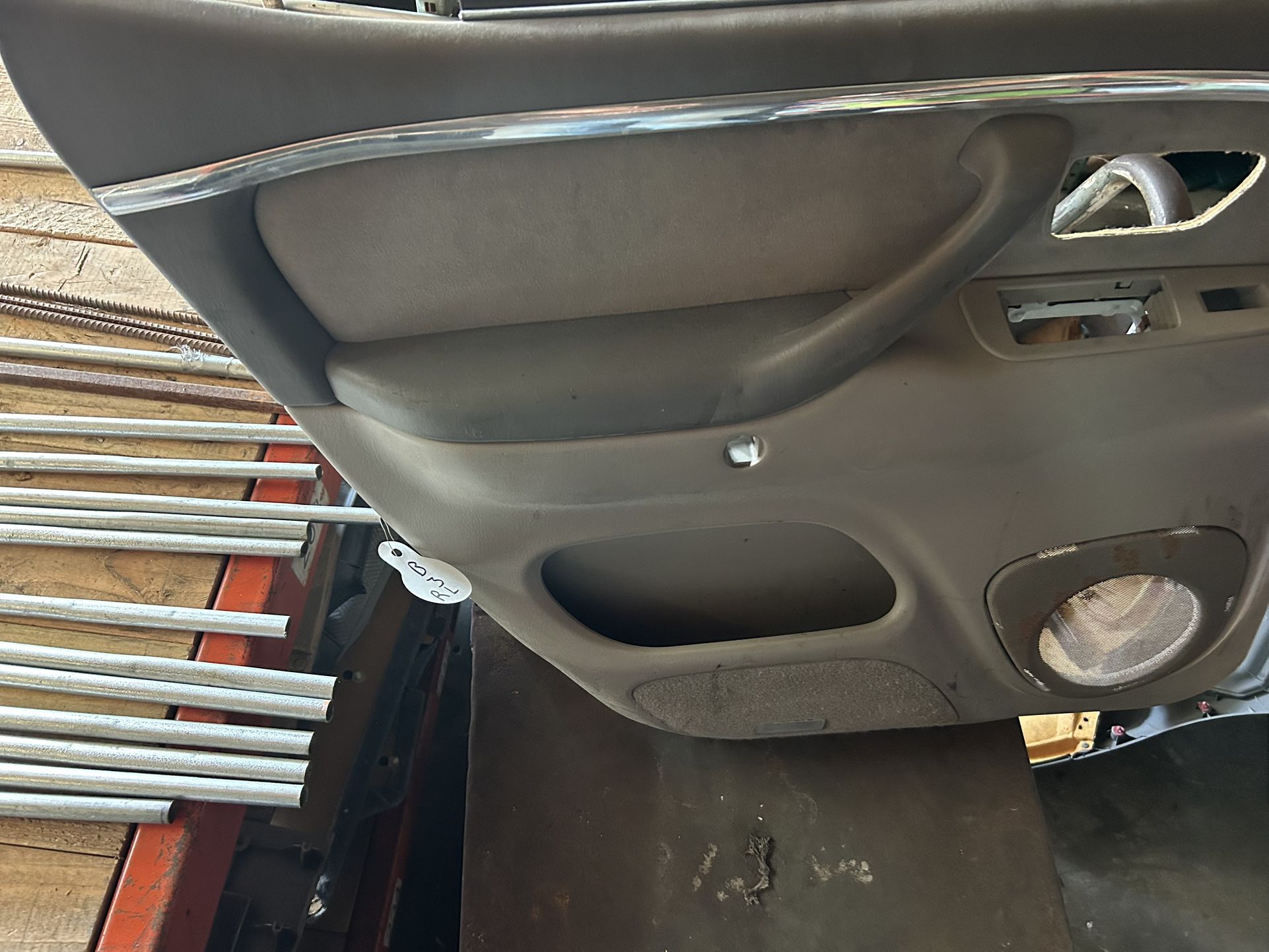 2005 Toyota Sequoia Rear Door Trims Parts