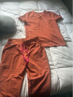 Figs scrubs