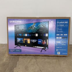 SAMSUNG 43" CU7000 Crystal UHD 4K Smart TV UN43CU7000D