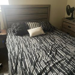 Bedroom Set (Great Condition) 