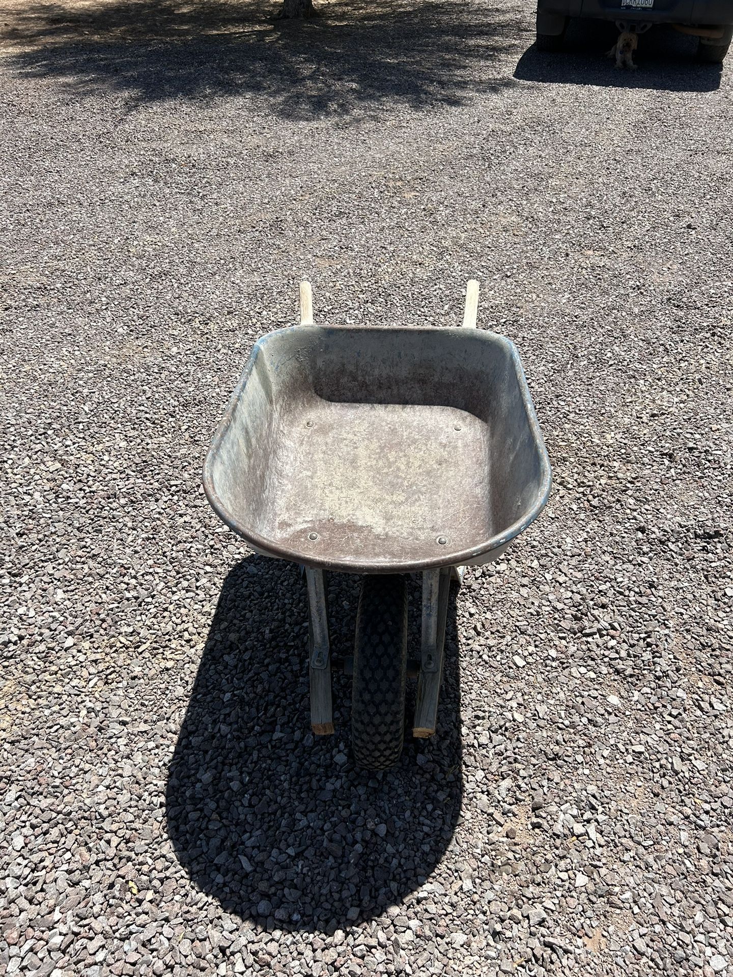 Jackson Steel Wheelbarrow