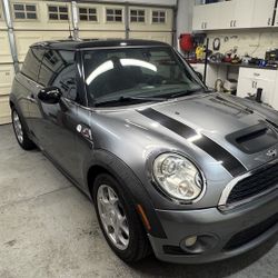 2007 Mini Cooper S Manual Trans Like New! Clean
