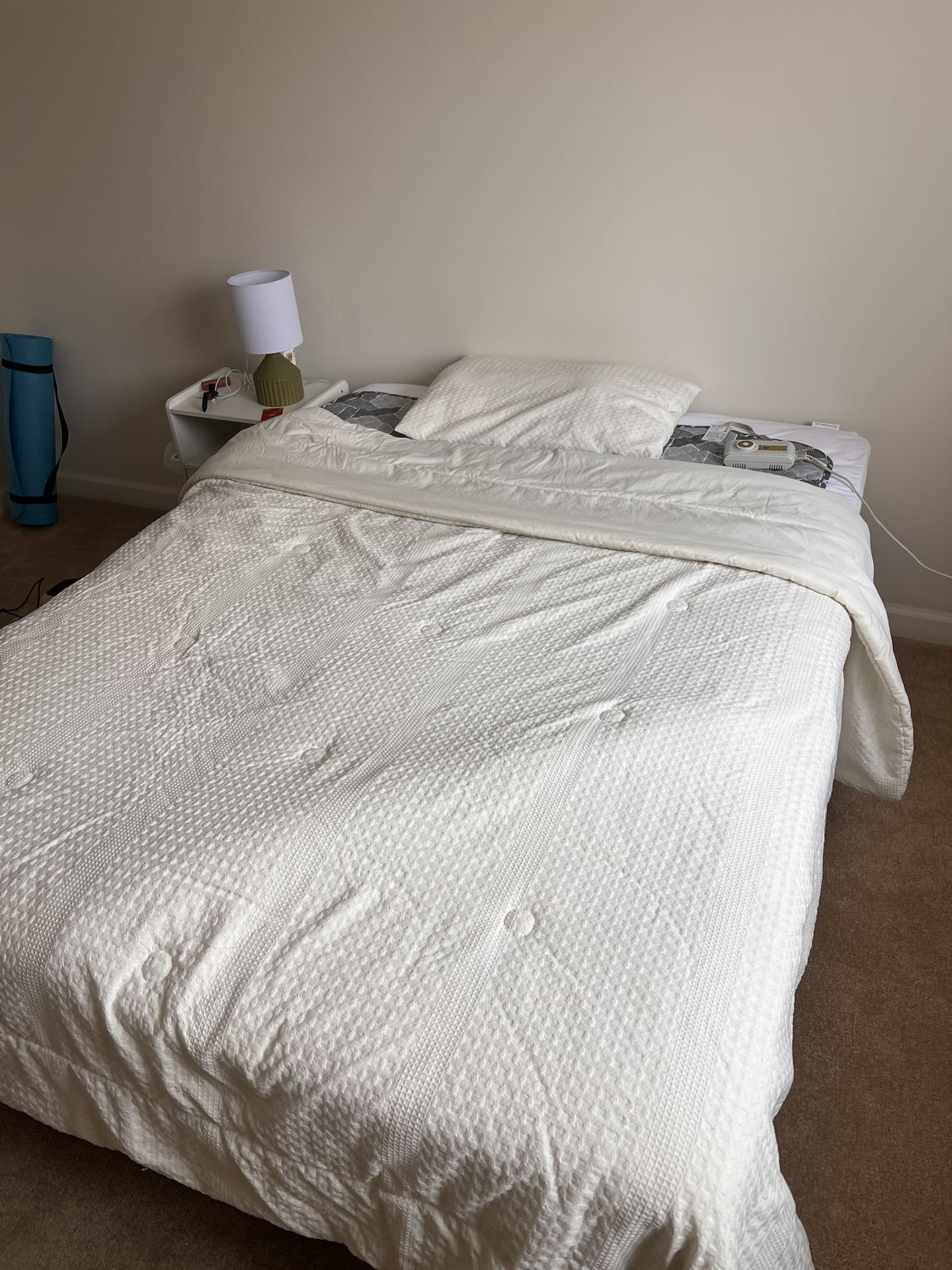 Zinus Full Size Mattress With Bed Frame