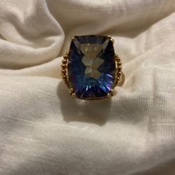 10k Yellow Gold Blue Mystic Fire Topaz Ring