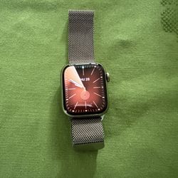APPLE WATCH SERIES 8 GODL 