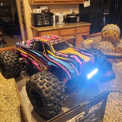 Brand New 1/16 BRUSHLESS RC 4x4 TRUCK FAST 70+kmph 