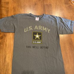 Woman’s US Army T-shirt shipping available