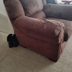 Barely Used Chair Must Pick Up Pet Free Home 