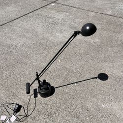 Black Metal Desk Lamp