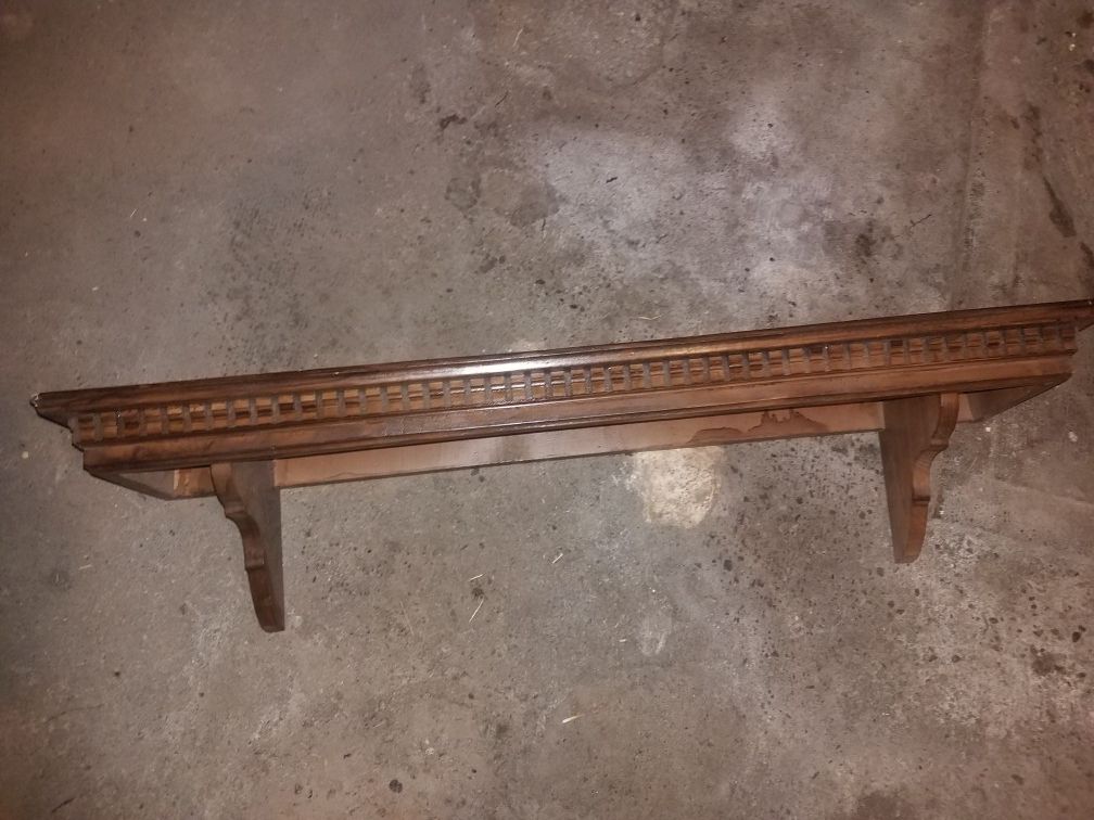 Antique shelf w dentil detail