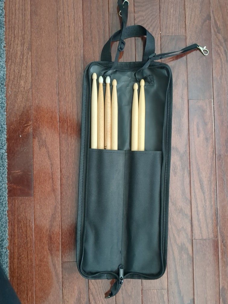 Drumstick Bag With 3 Pairs Of Sticks