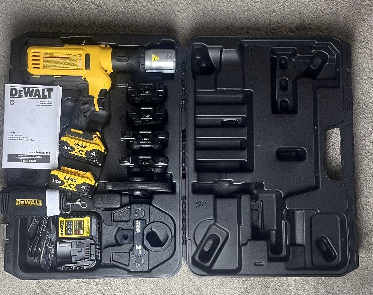 DeWalt 20v Max Cordless Press Tool With Jaws