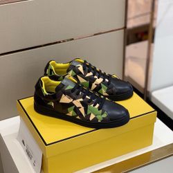 Fendi Men’s Sneaker With Box New