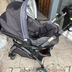 Graco car seat / caddy . No tears