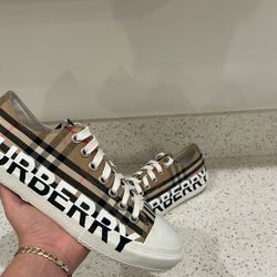 Burberry Shoes 
