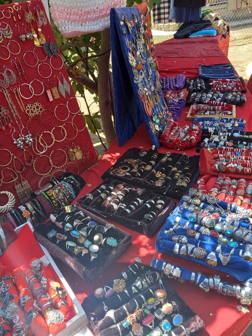EARRING FOR SALE "" THURSDAY, FRIDAY AND SATURDAY ""