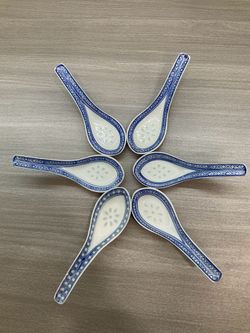 LOT OF 6 VINTAGE JINGDEZHEN CHINESE RICE EYE DRAGON 5” SOUP SPOONS BLUE WHITE