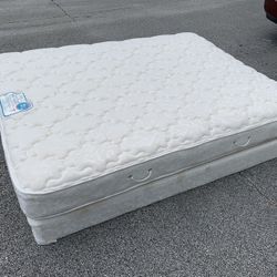 Queen Mattress And Box Spring 