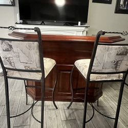 Bar W 2 Stools Good Condition 