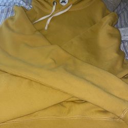 Yellow Nike Sb Hoodie: Size L