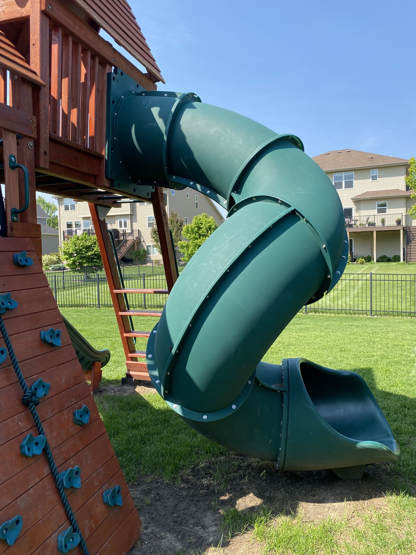 Millz House Playset Corkscrew Slide