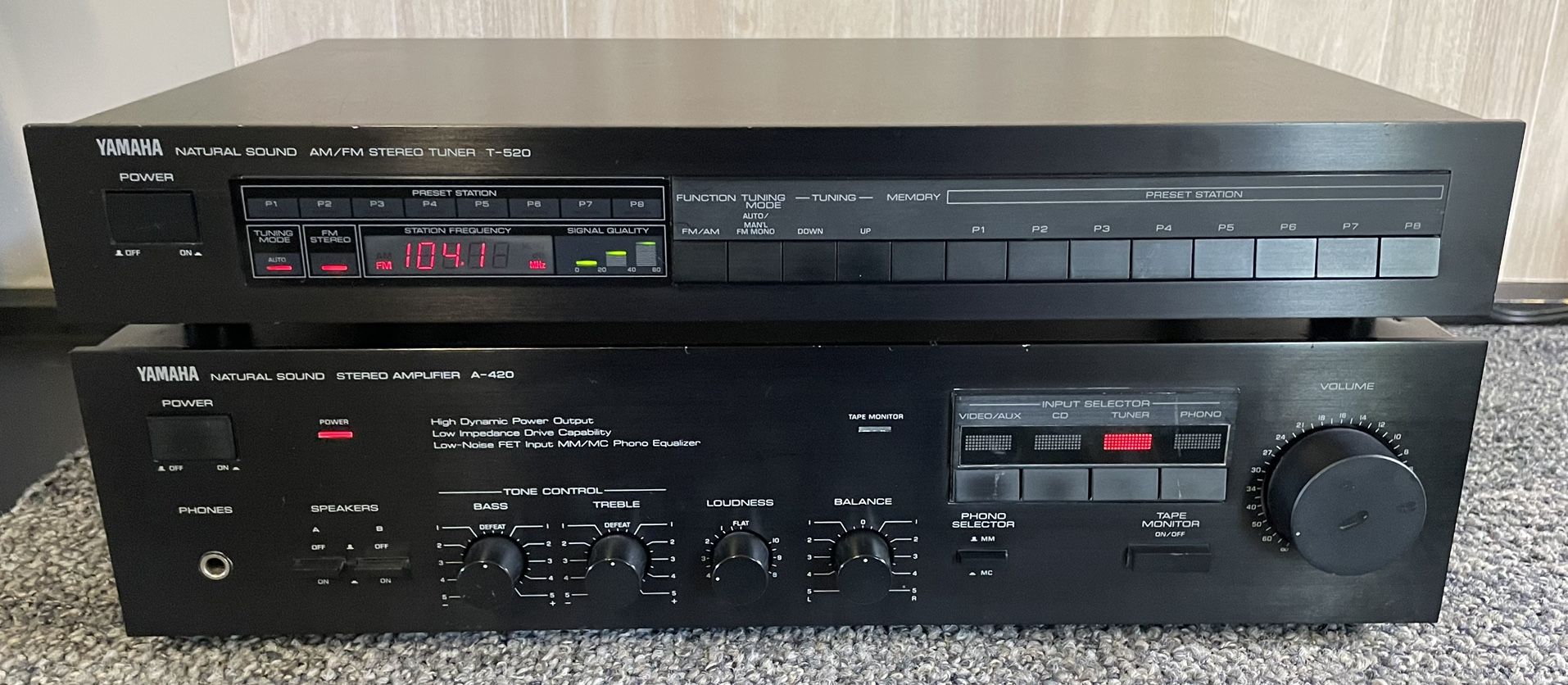 Yamaha A-420 Amplifier And T-520 Tuner Combo