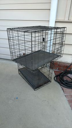 Large and medium crates 