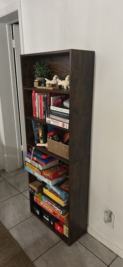 Like new Brown wood bookshelf