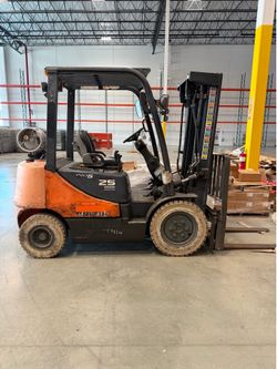 Forklift and scissors lift for sale