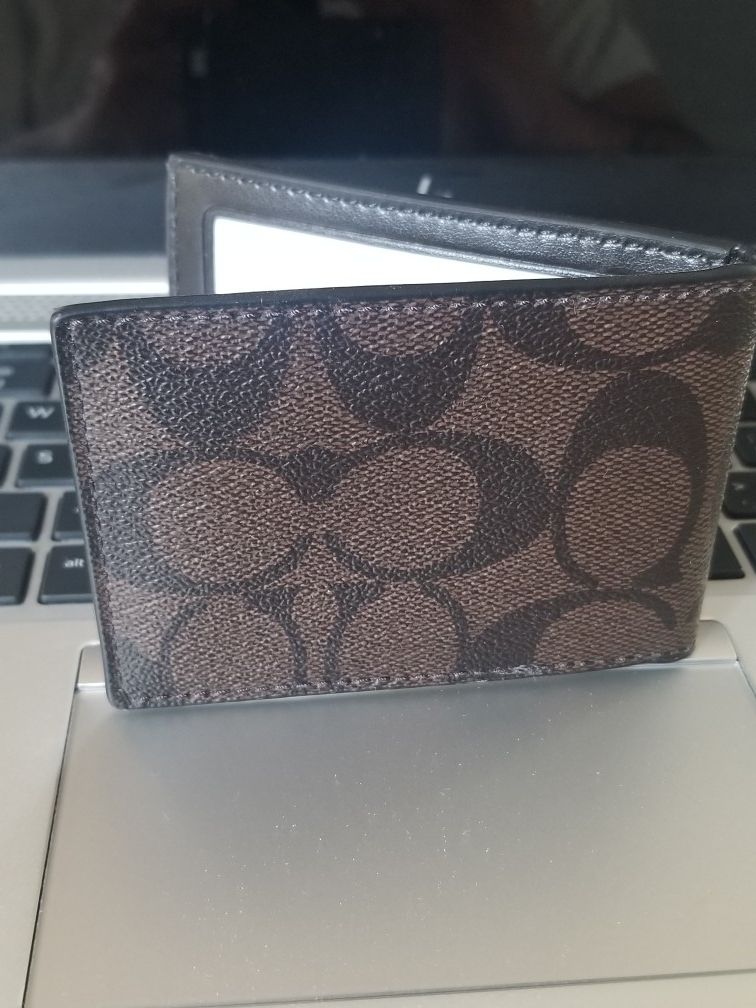 Coach Credit/ID small wallet Leather (Authentic)