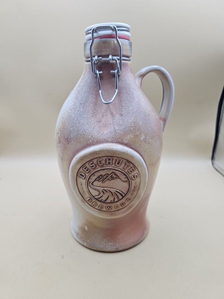Destchutes Vintage Growler