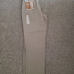 36/32 NEW Men's Relaxed Fit Khaki Pants