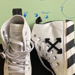 OFF-WHITE Sneakers