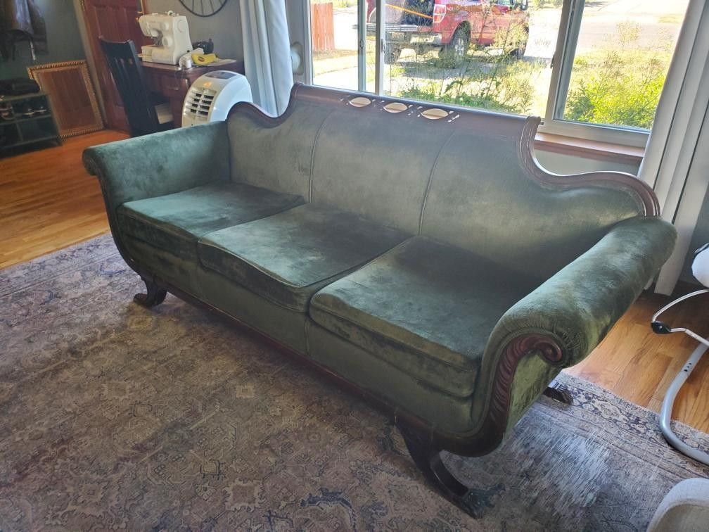 Antique Duncan Phyfe Style Couch Green Velvet