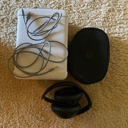 Beats Studio Pro Black