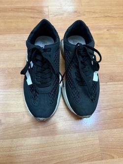 Women’s Tennis Shoes