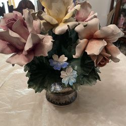 Capodimonte Basket of Flowers