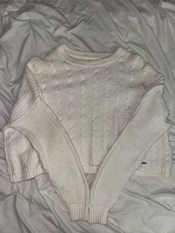 Hollister women’s cropped sweater