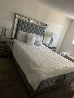 Queen Bed Frame with Tufted Headboard and Footboard