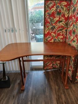 Mid Century Modern Style Kidney Shaped Sleek Office Desk