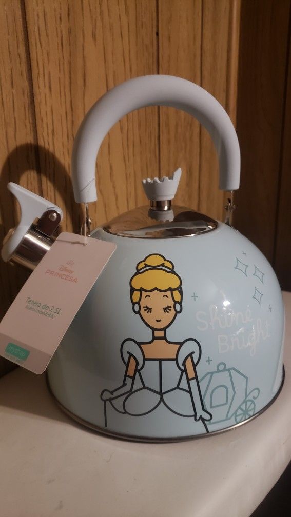 New Disney Cinderella Princess Cinderella tea kettle teapot.