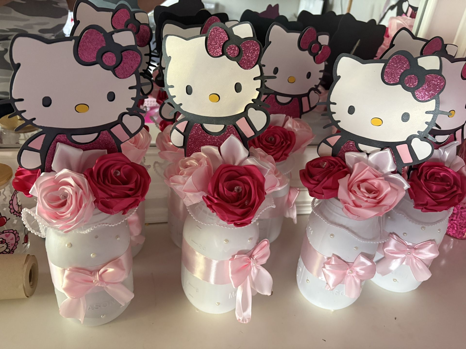 Hello Kitty Center Piece
